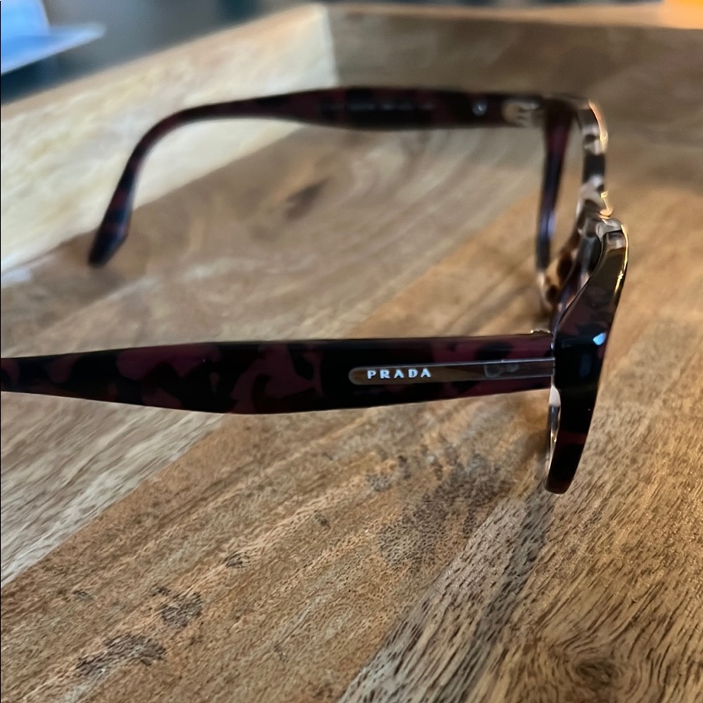 Prada Tortoiseshell Frame - Picture 5 of 7